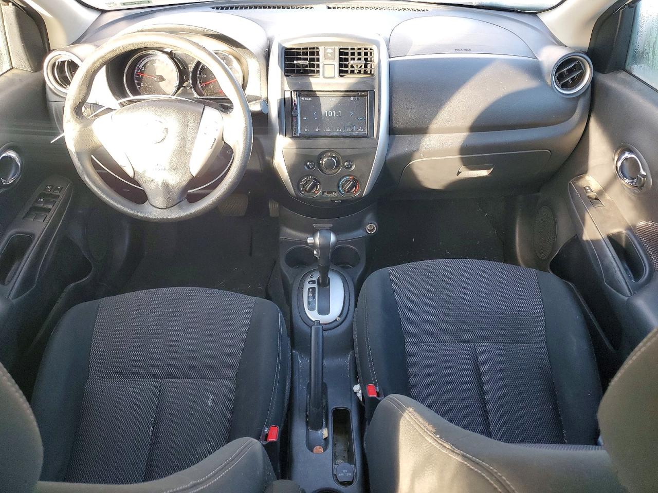 2018 NISSAN VERSA S photo 8