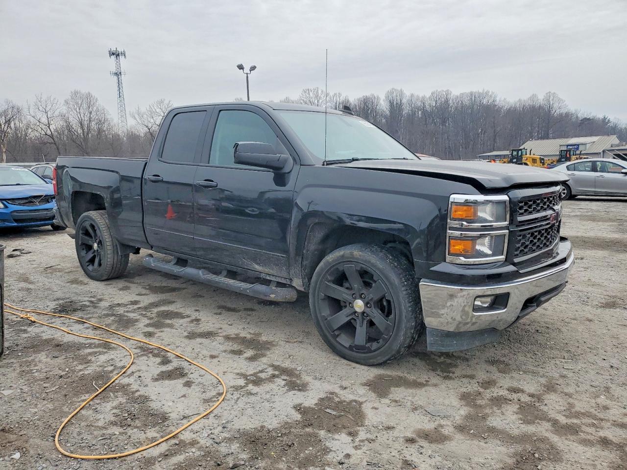 2015 CHEVROLET SILVERADO K1500 LT photo 4
