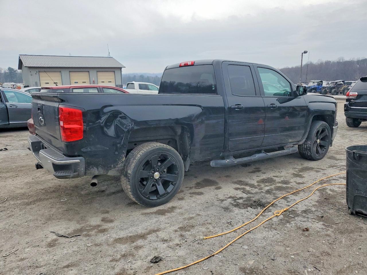 2015 CHEVROLET SILVERADO K1500 LT photo 3
