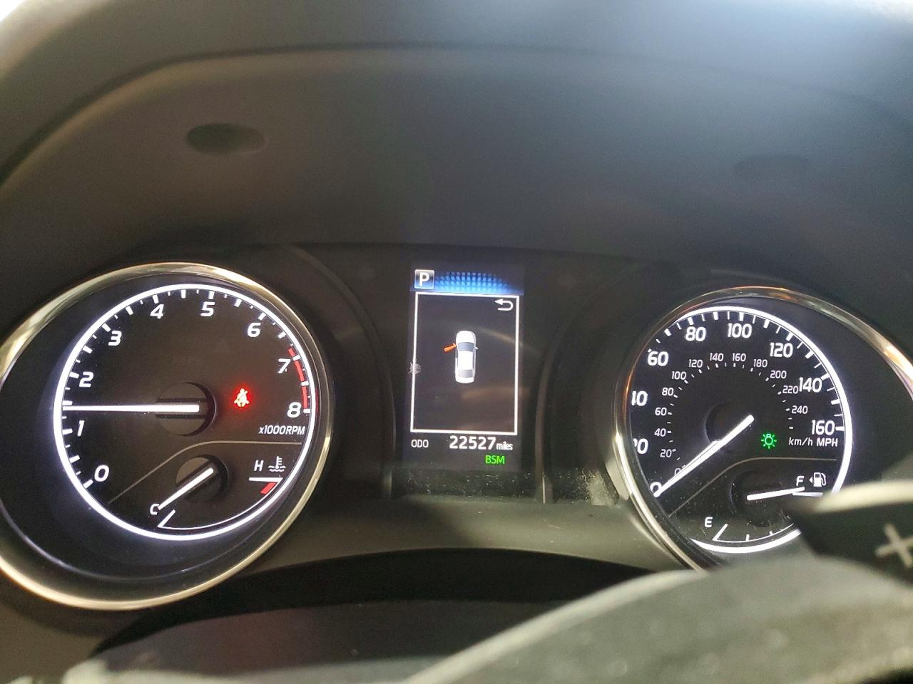 2020 TOYOTA CAMRY SE photo 9