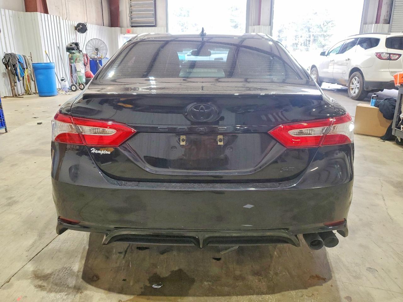 2020 TOYOTA CAMRY SE photo 6