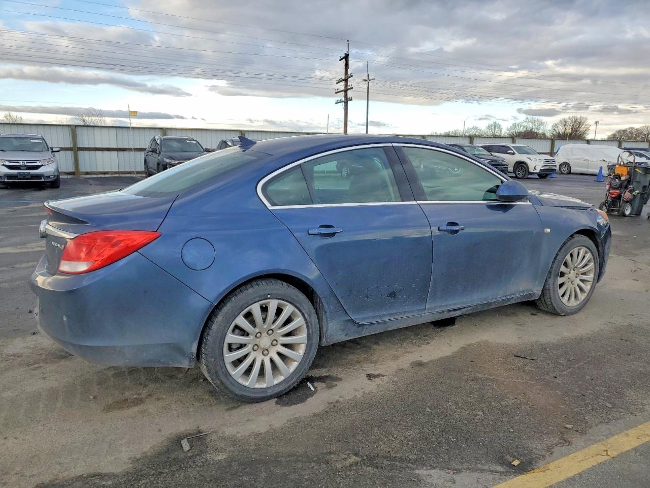 2011 BUICK REGAL CXL photo 3