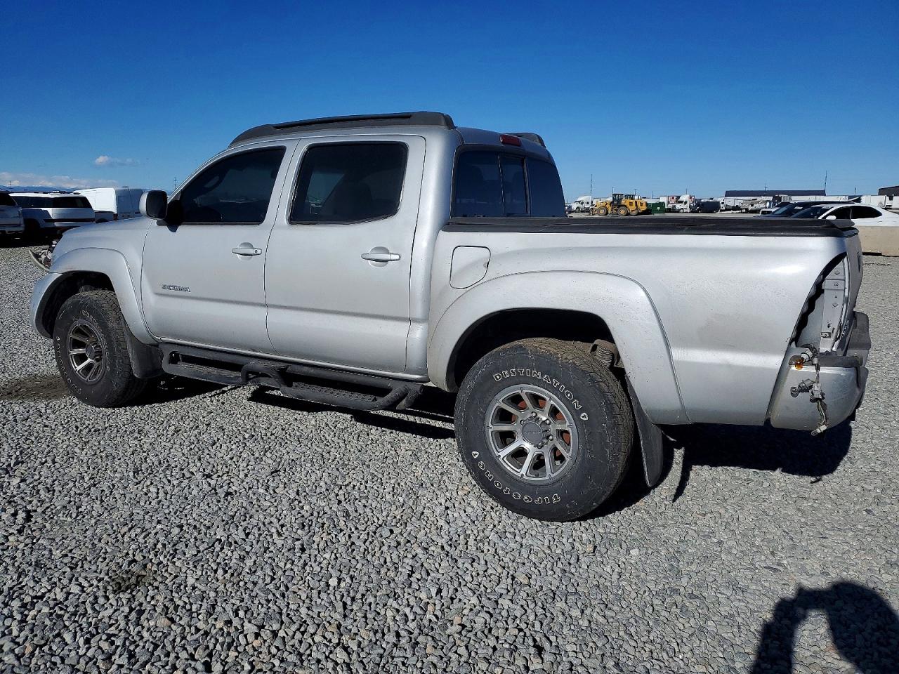 2005 TOYOTA TACOMA DOUBLE CAB photo 2