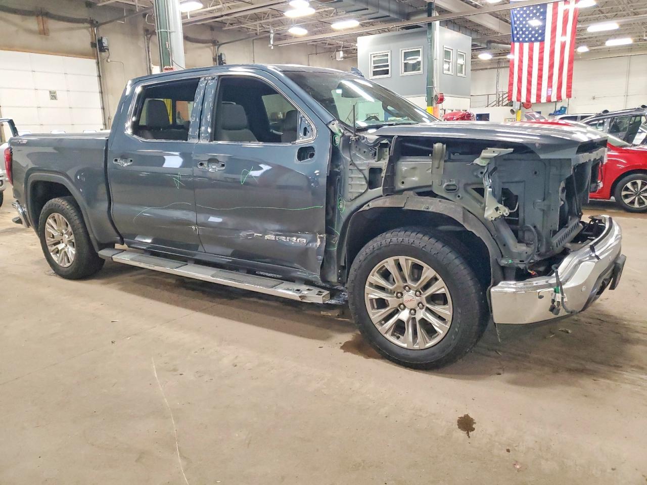 2019 GMC SIERRA K1500 SLT photo 4