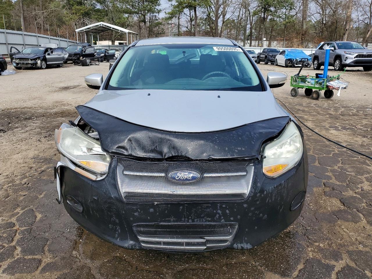 2014 FORD FOCUS SE photo 5