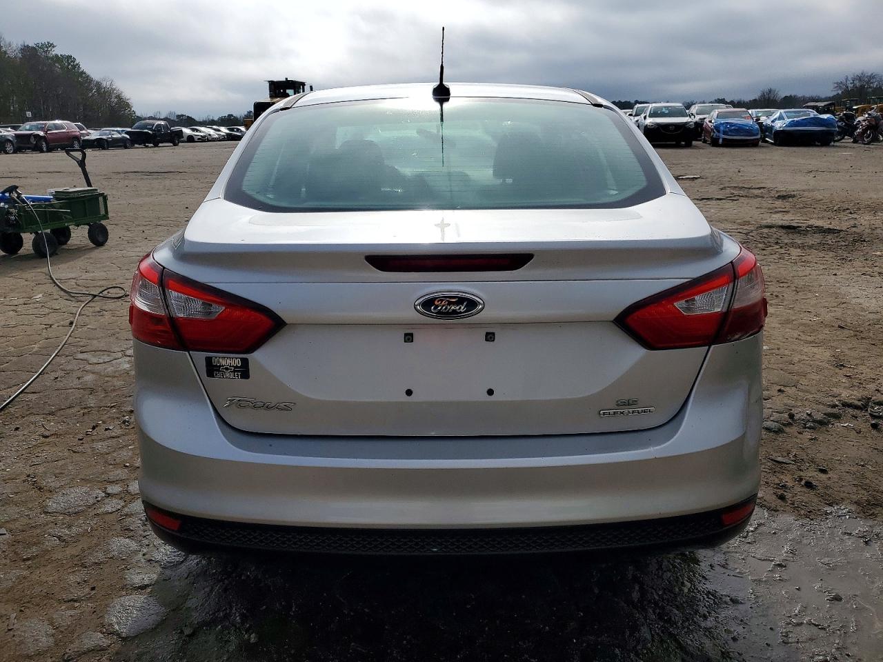 2014 FORD FOCUS SE photo 6