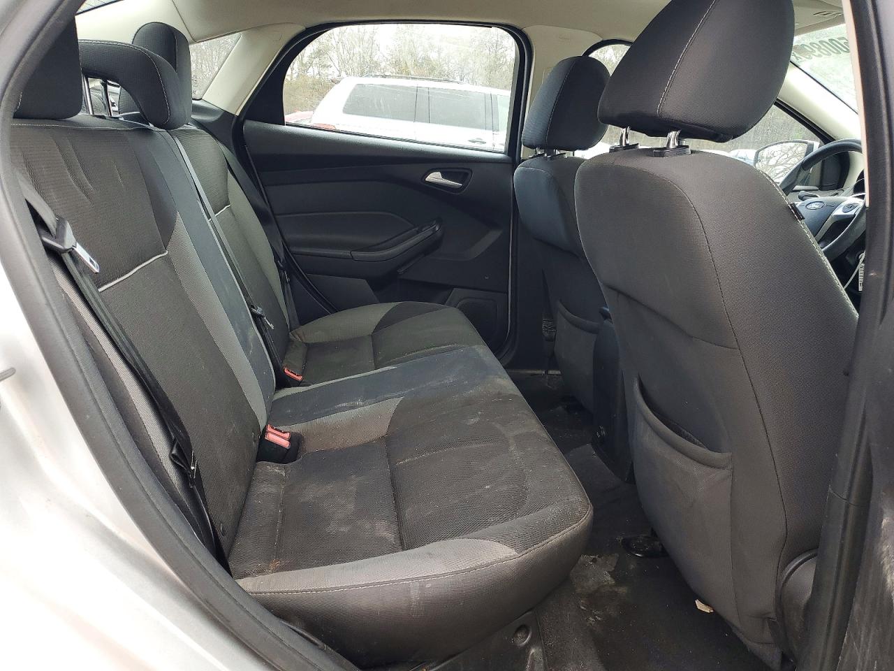 2014 FORD FOCUS SE photo 10