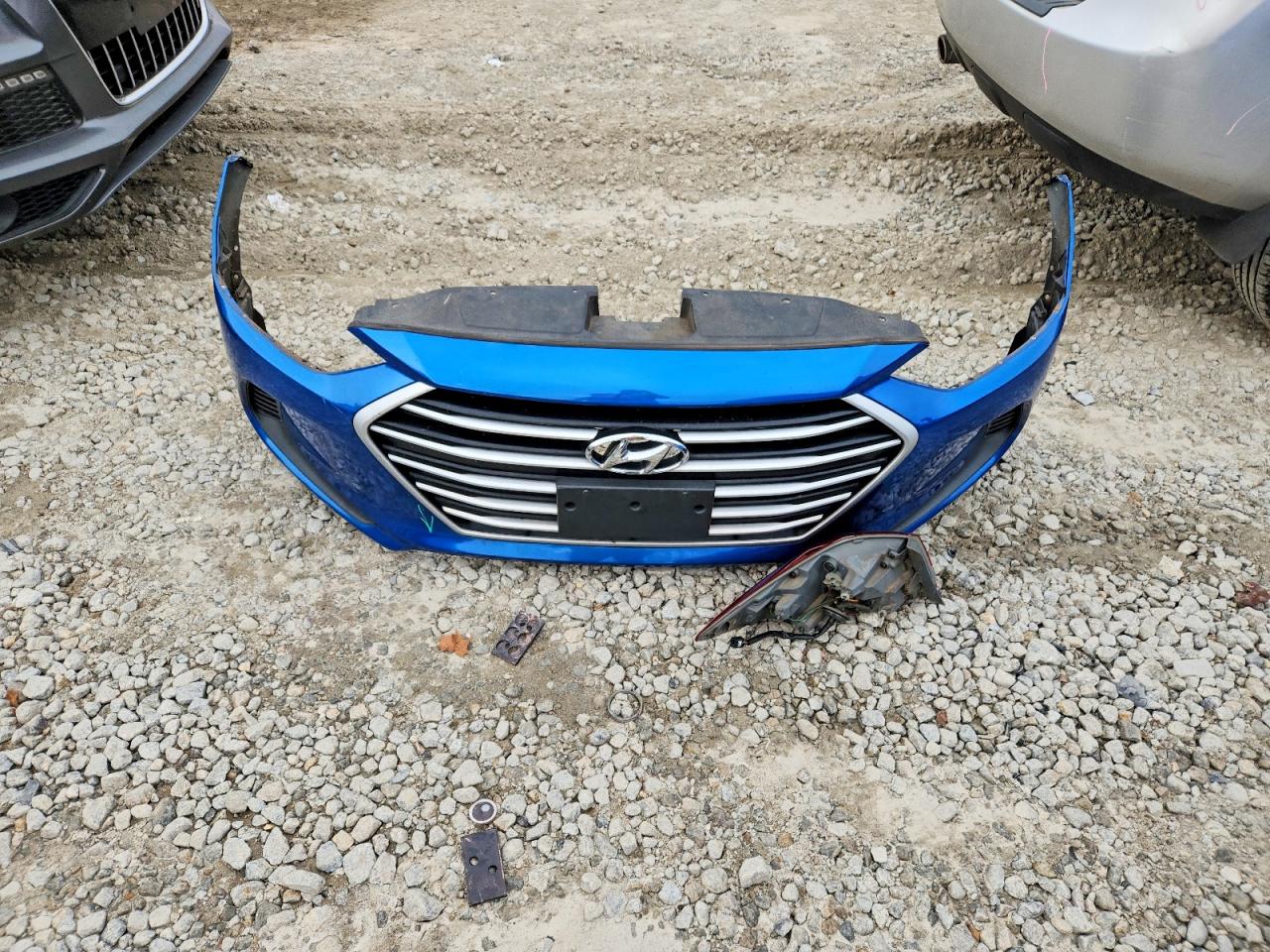 2017 HYUNDAI ELANTRA SE photo 12
