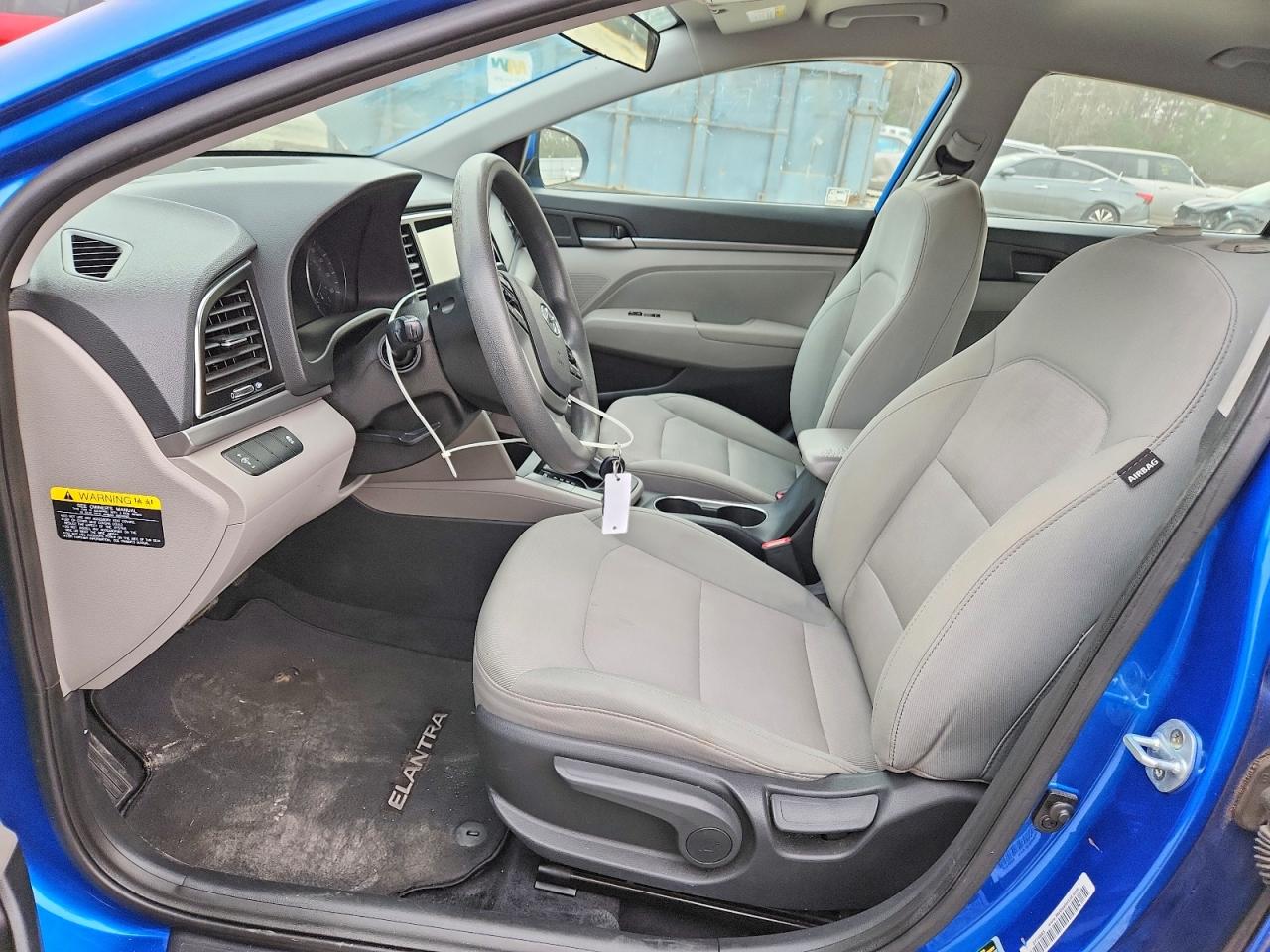 2017 HYUNDAI ELANTRA SE photo 7