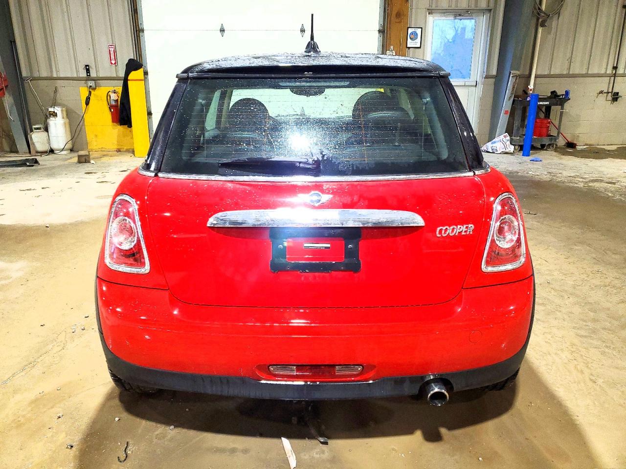 2011 MINI COOPER photo 6