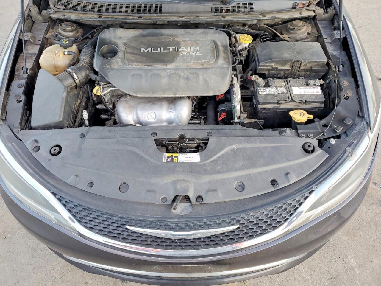 2015 CHRYSLER 200 photo 11