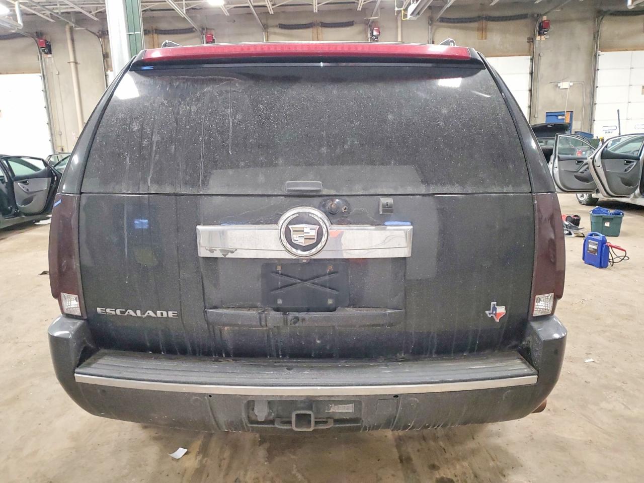 2007 CADILLAC ESCALADE LUXURY photo 6