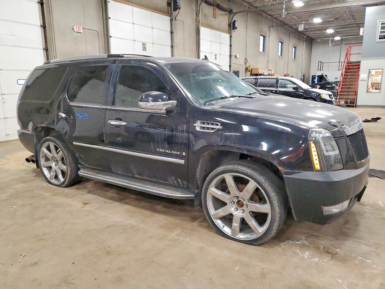 2007 CADILLAC ESCALADE LUXURY photo 4