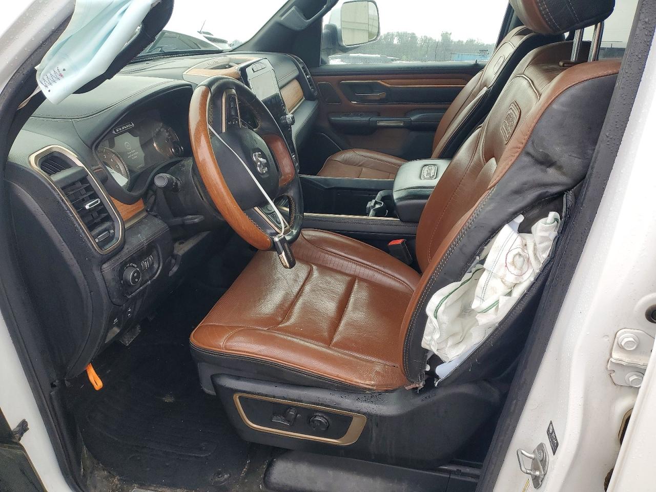 2021 RAM 1500 LONGHORN photo 7