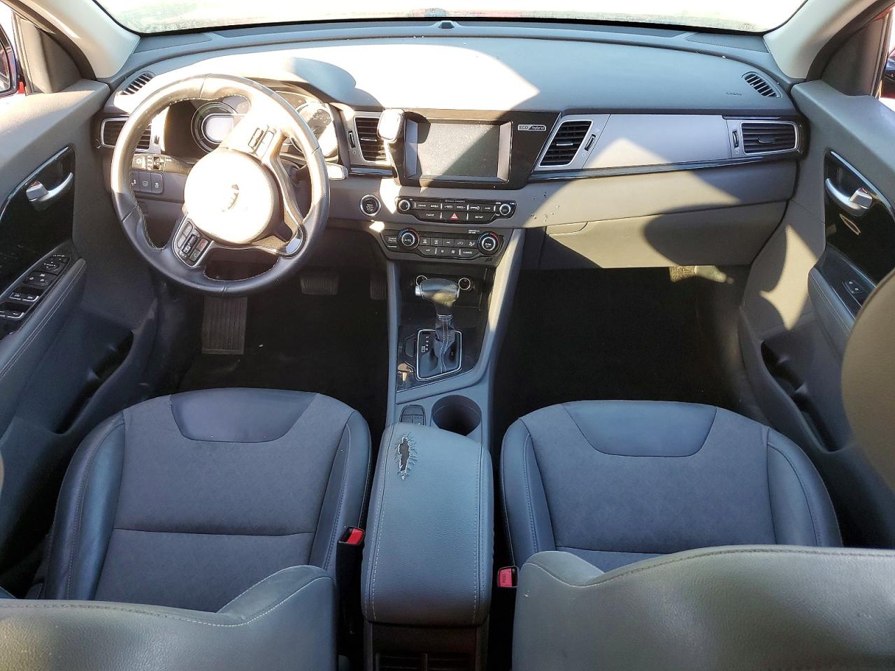2019 KIA NIRO EX photo 8