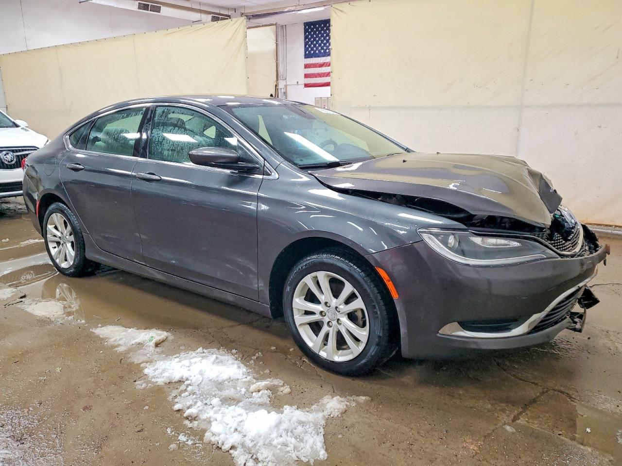 2015 CHRYSLER 200 LIMITED photo 4