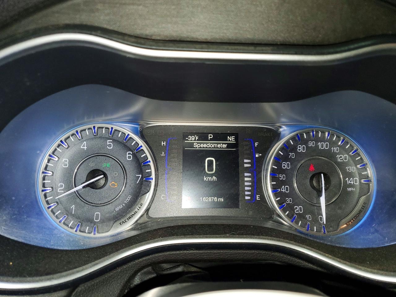 2015 CHRYSLER 200 LIMITED photo 9
