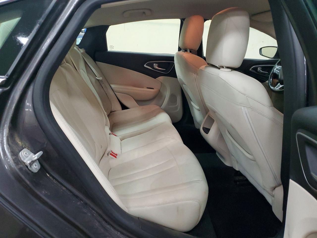 2015 CHRYSLER 200 LIMITED photo 10