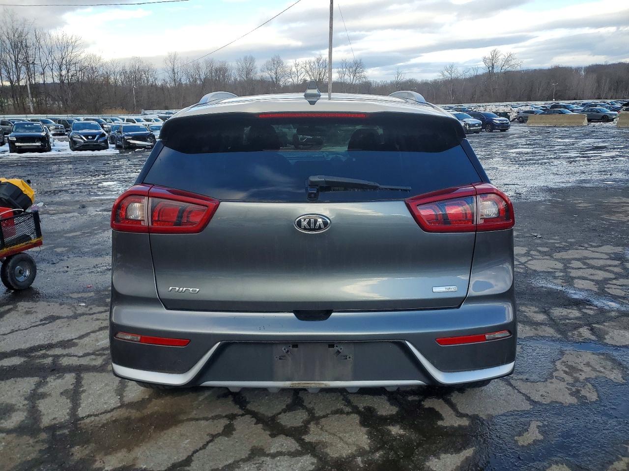 2017 KIA NIRO photo 6