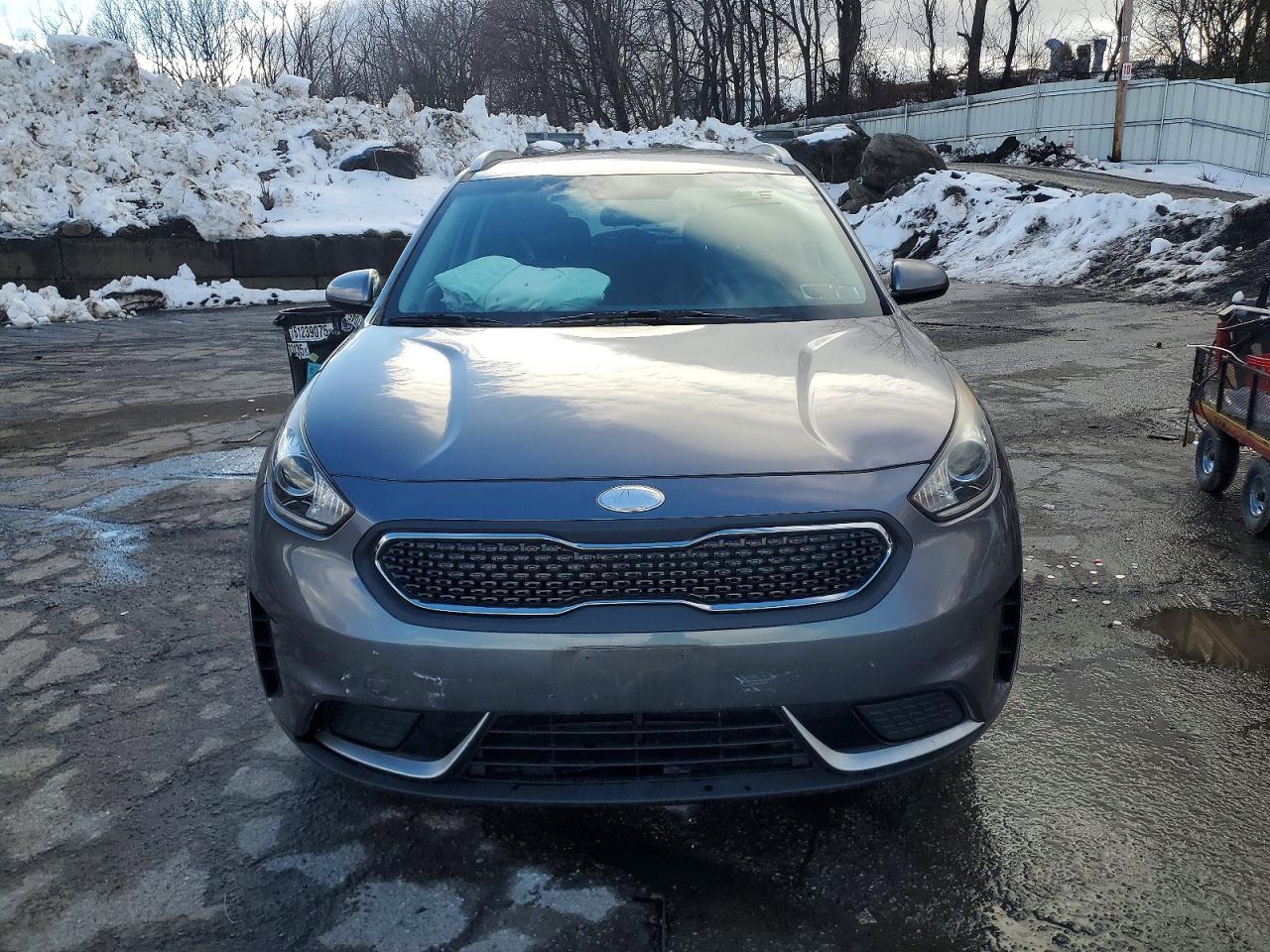 2017 KIA NIRO photo 5