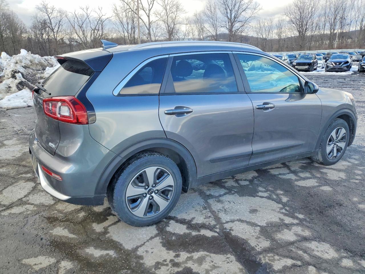 2017 KIA NIRO photo 3