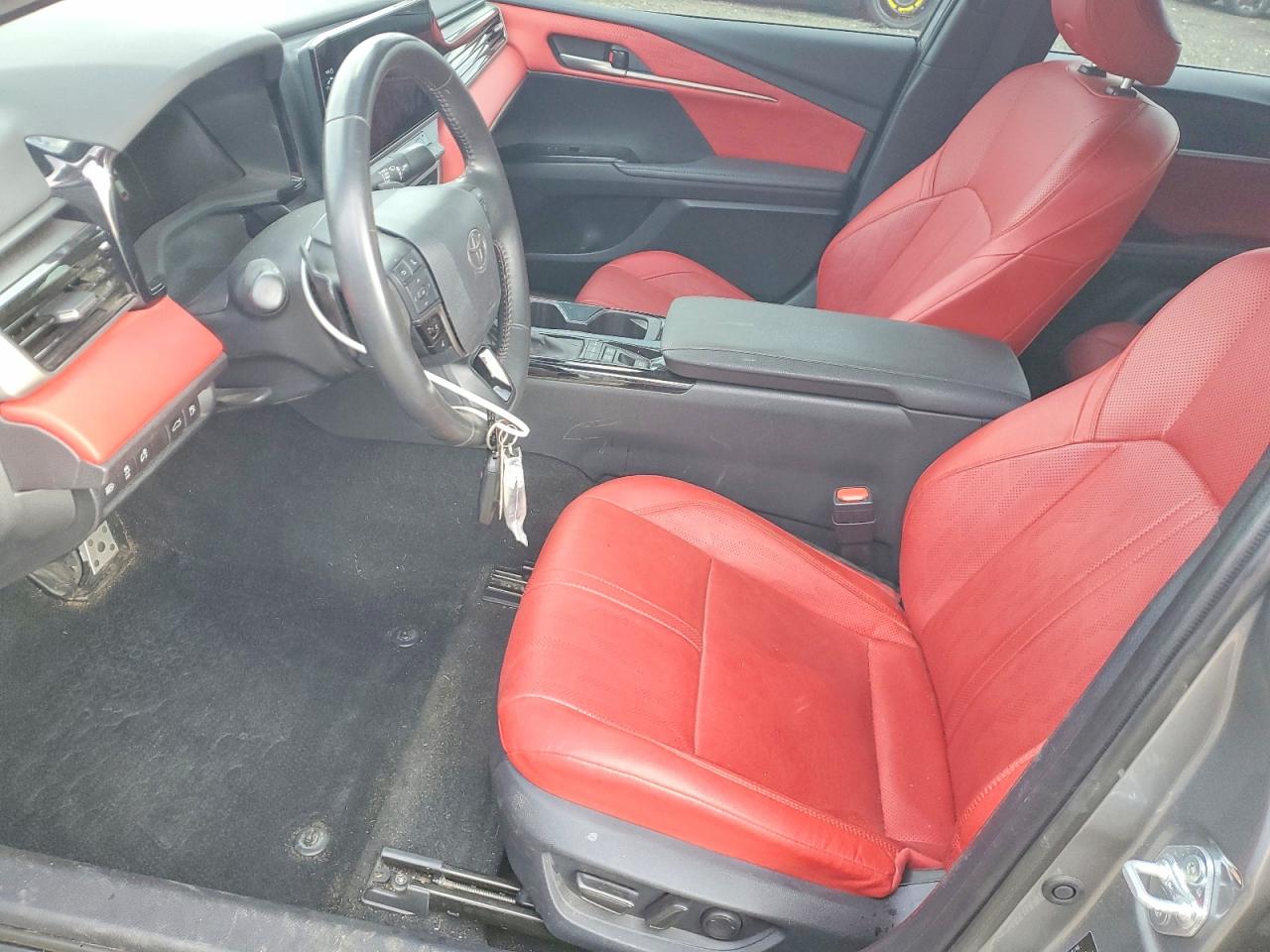 2025 TOYOTA CAMRY XSE photo 7