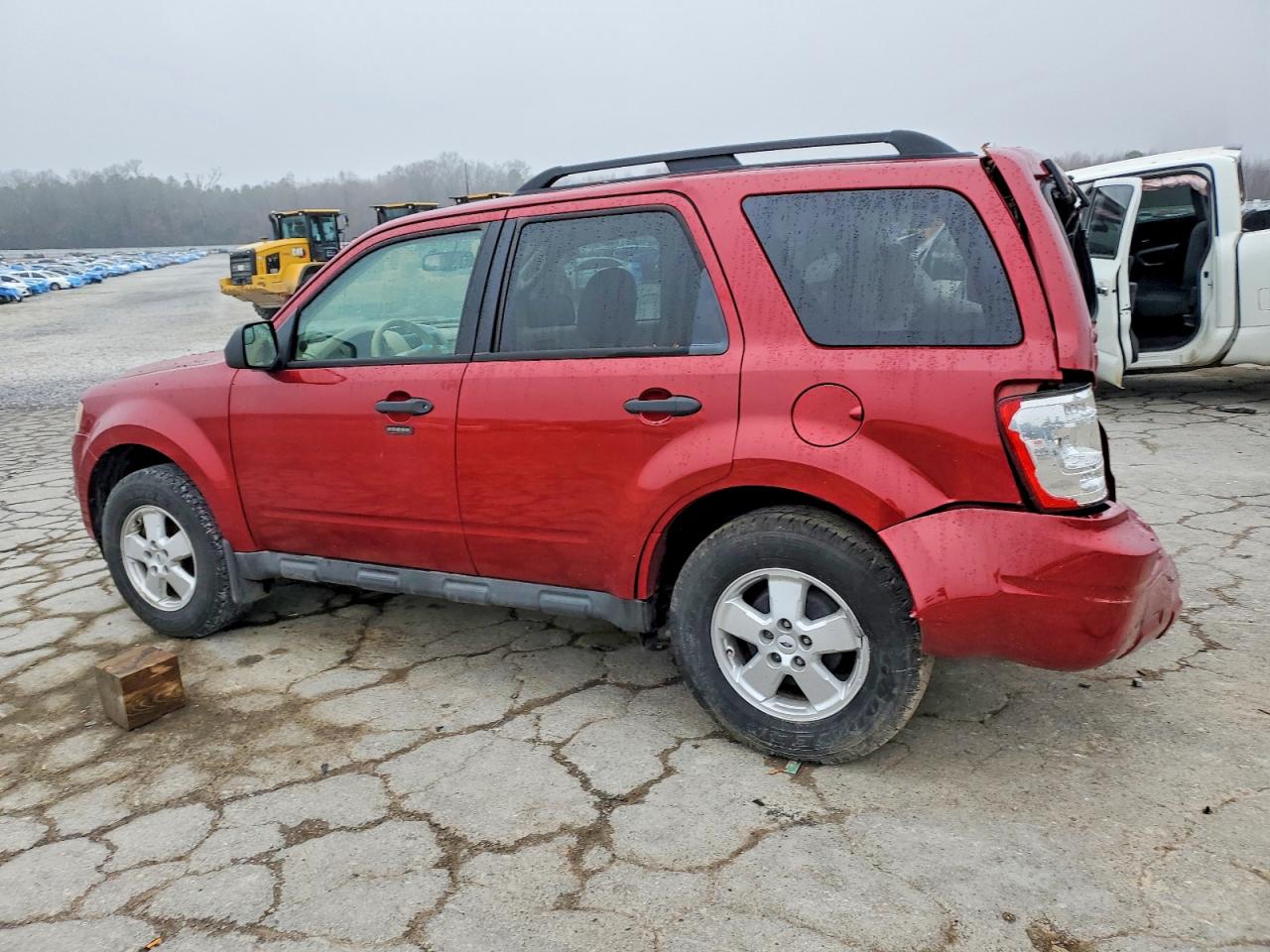 2012 FORD ESCAPE XLT photo 3