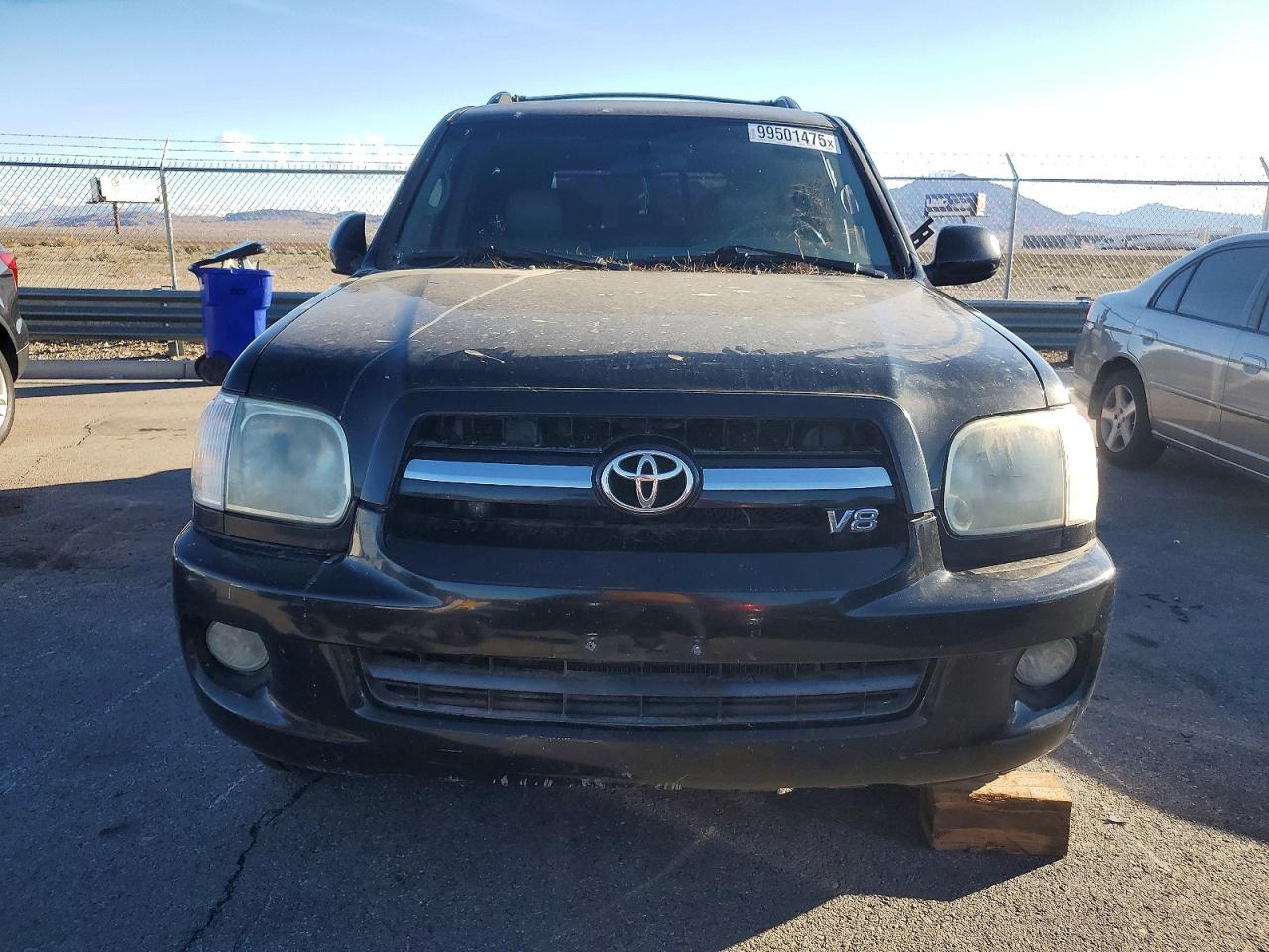 2005 TOYOTA SEQUOIA SR5 photo 9