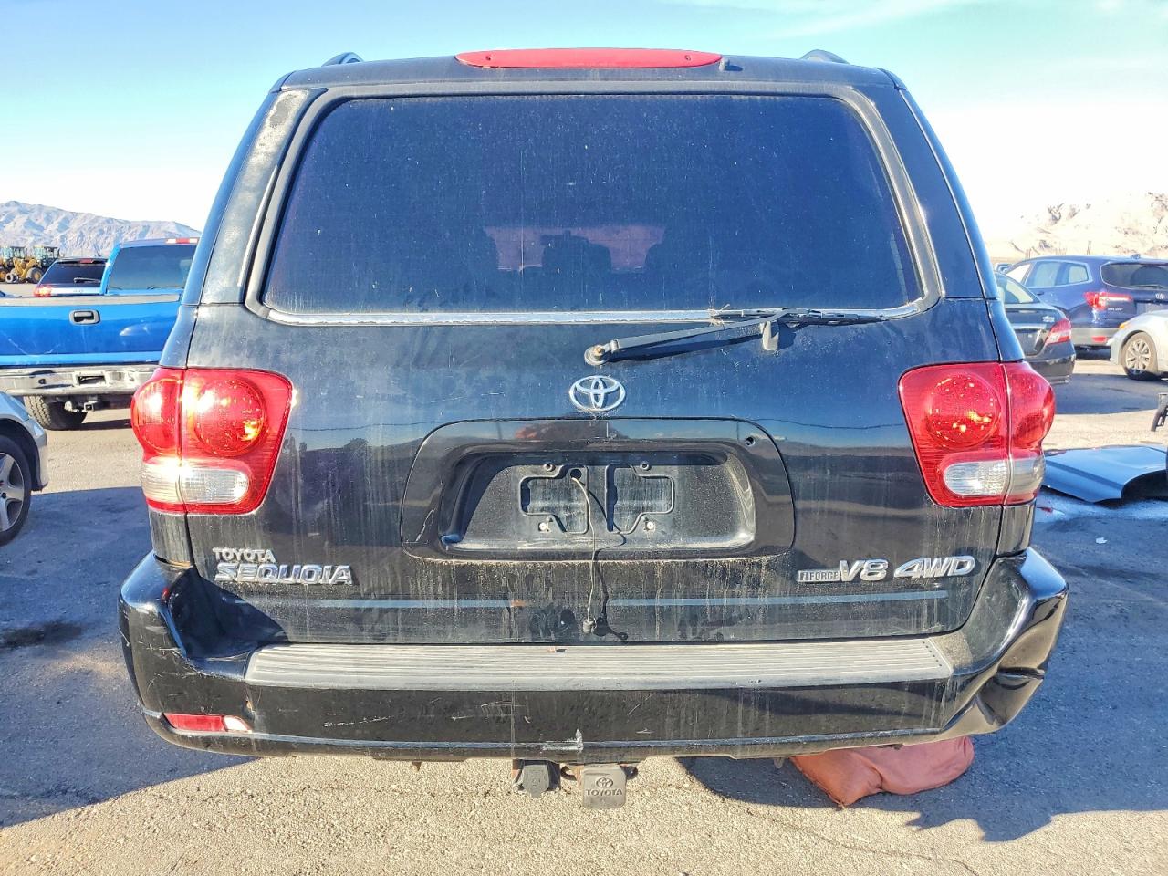 2005 TOYOTA SEQUOIA SR5 photo 11