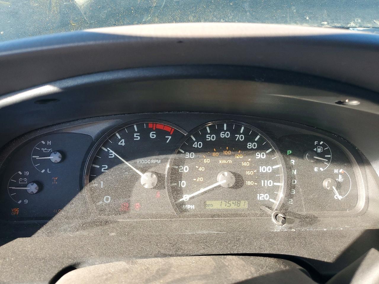 2005 TOYOTA SEQUOIA SR5 photo 17