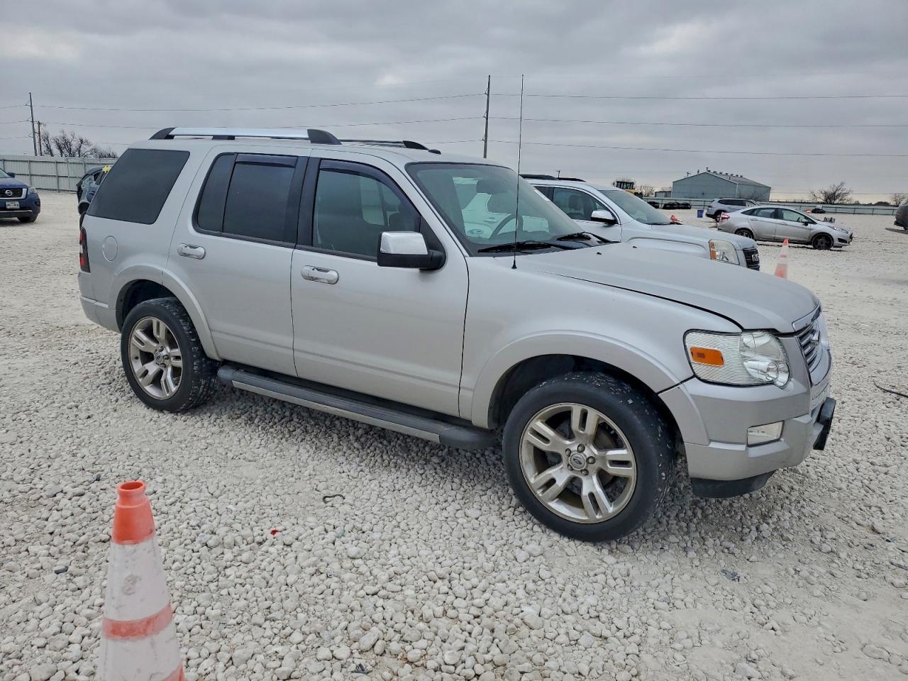 2010 FORD EXPLORER LIMITED photo 4