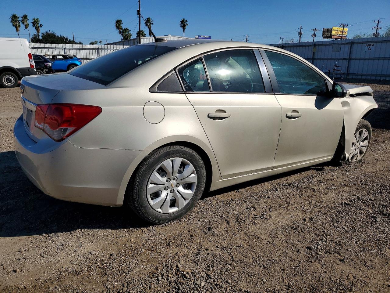 2013 CHEVROLET CRUZE LS photo 3