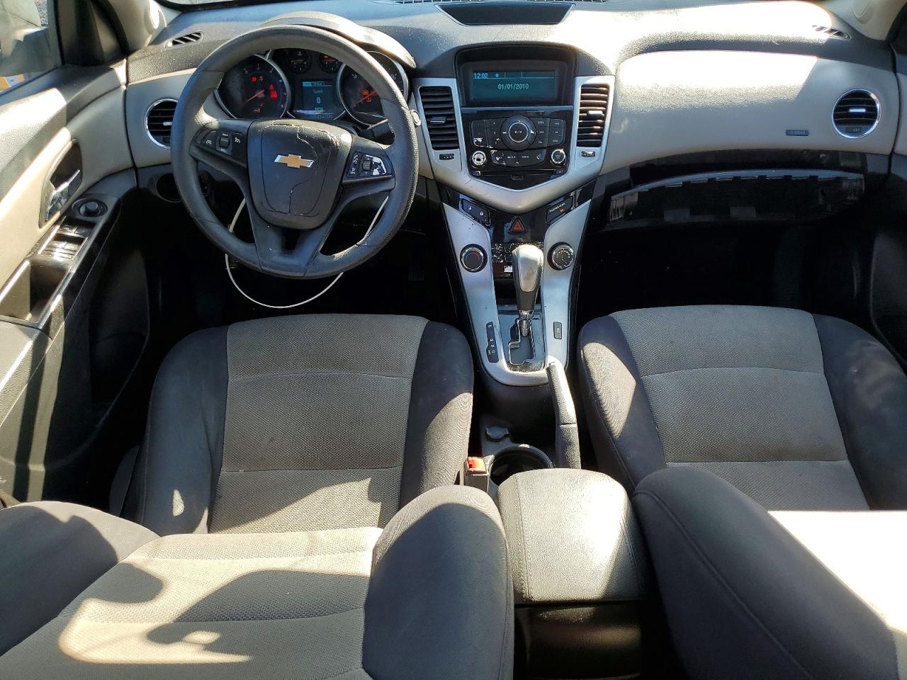 2013 CHEVROLET CRUZE LS photo 8