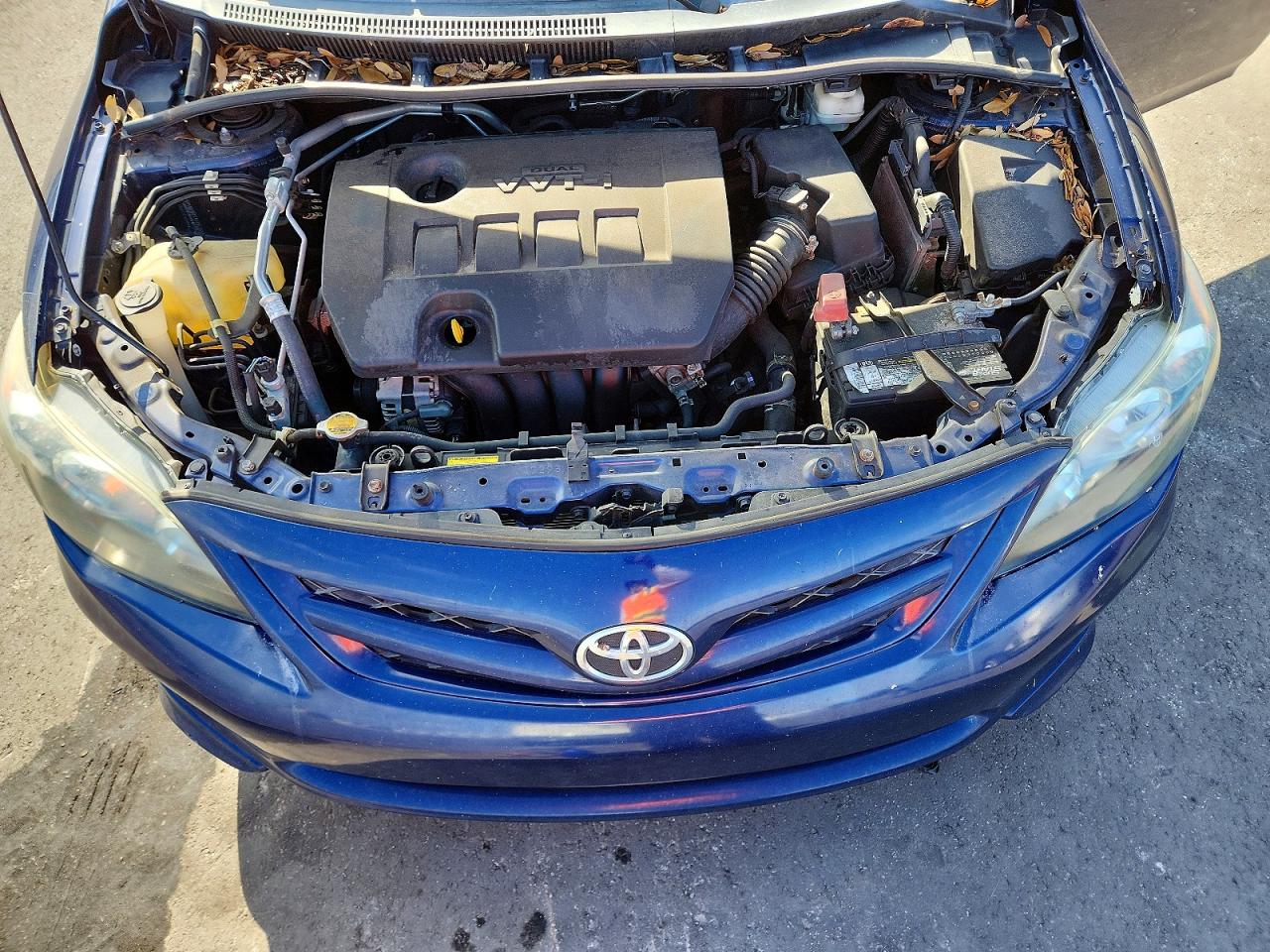 2013 TOYOTA COROLLA BASE photo 11