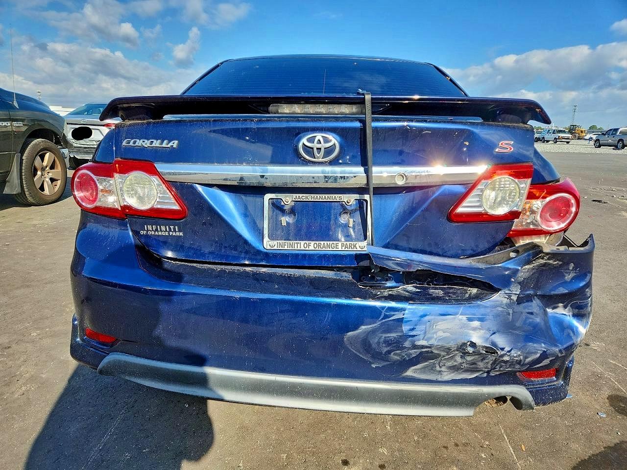 2013 TOYOTA COROLLA BASE photo 6