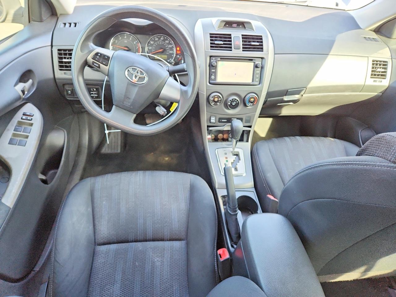2013 TOYOTA COROLLA BASE photo 8