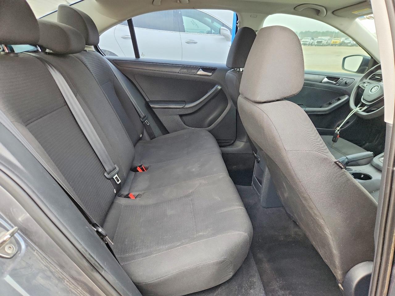 2016 VOLKSWAGEN JETTA S photo 19