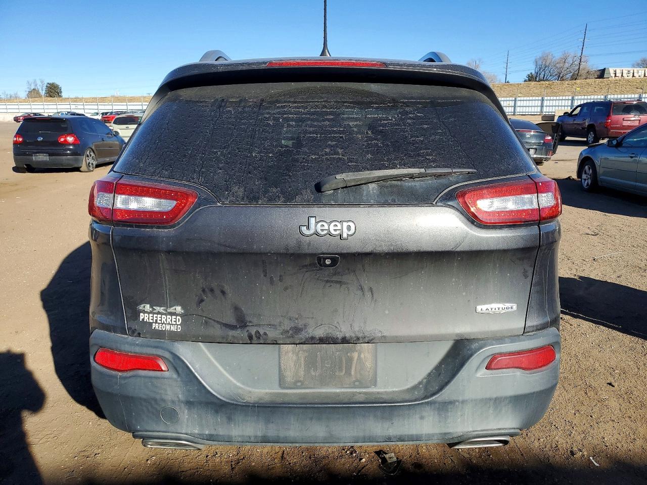 2016 JEEP CHEROKEE LATITUDE photo 6