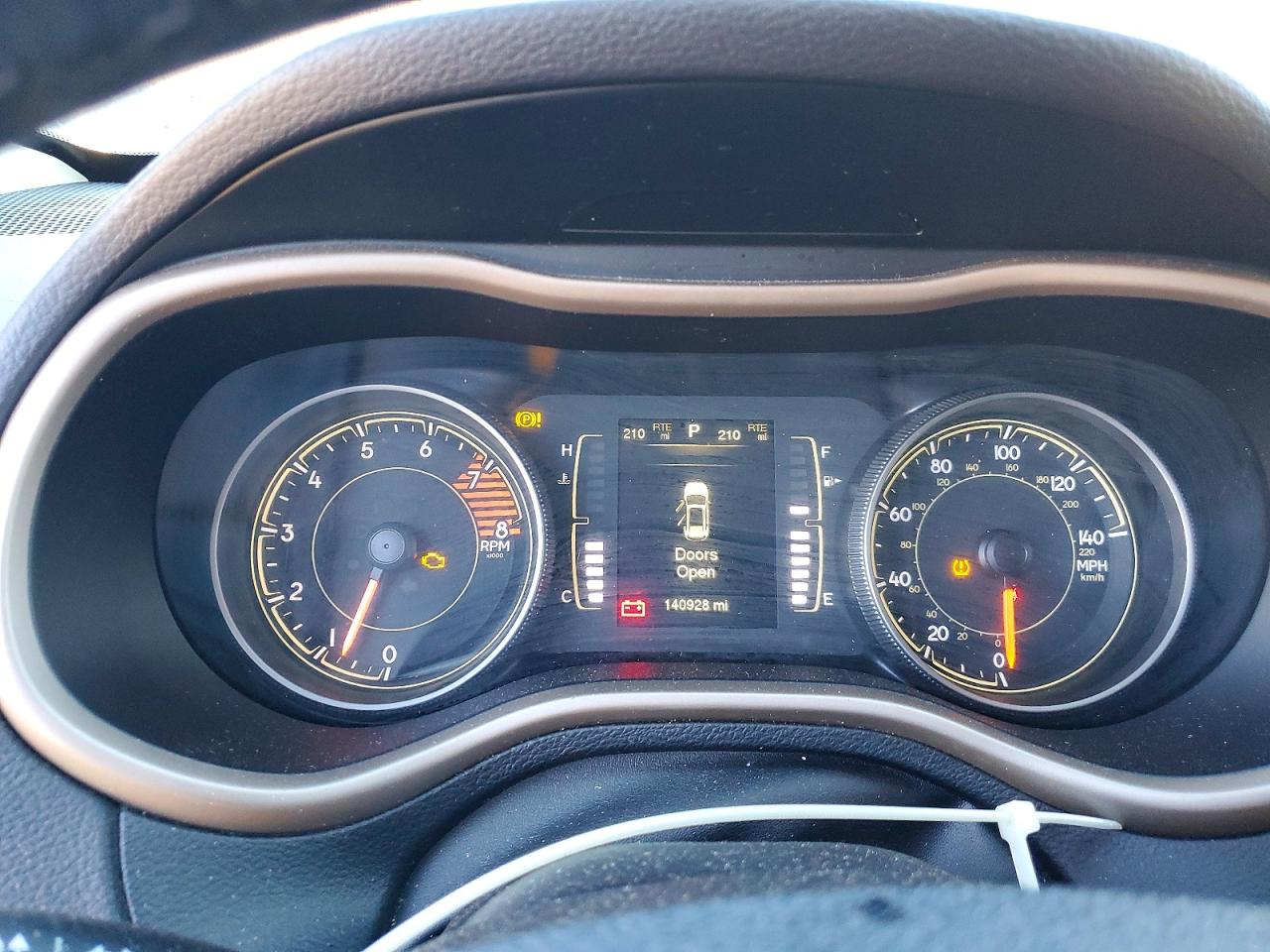2016 JEEP CHEROKEE LATITUDE photo 9