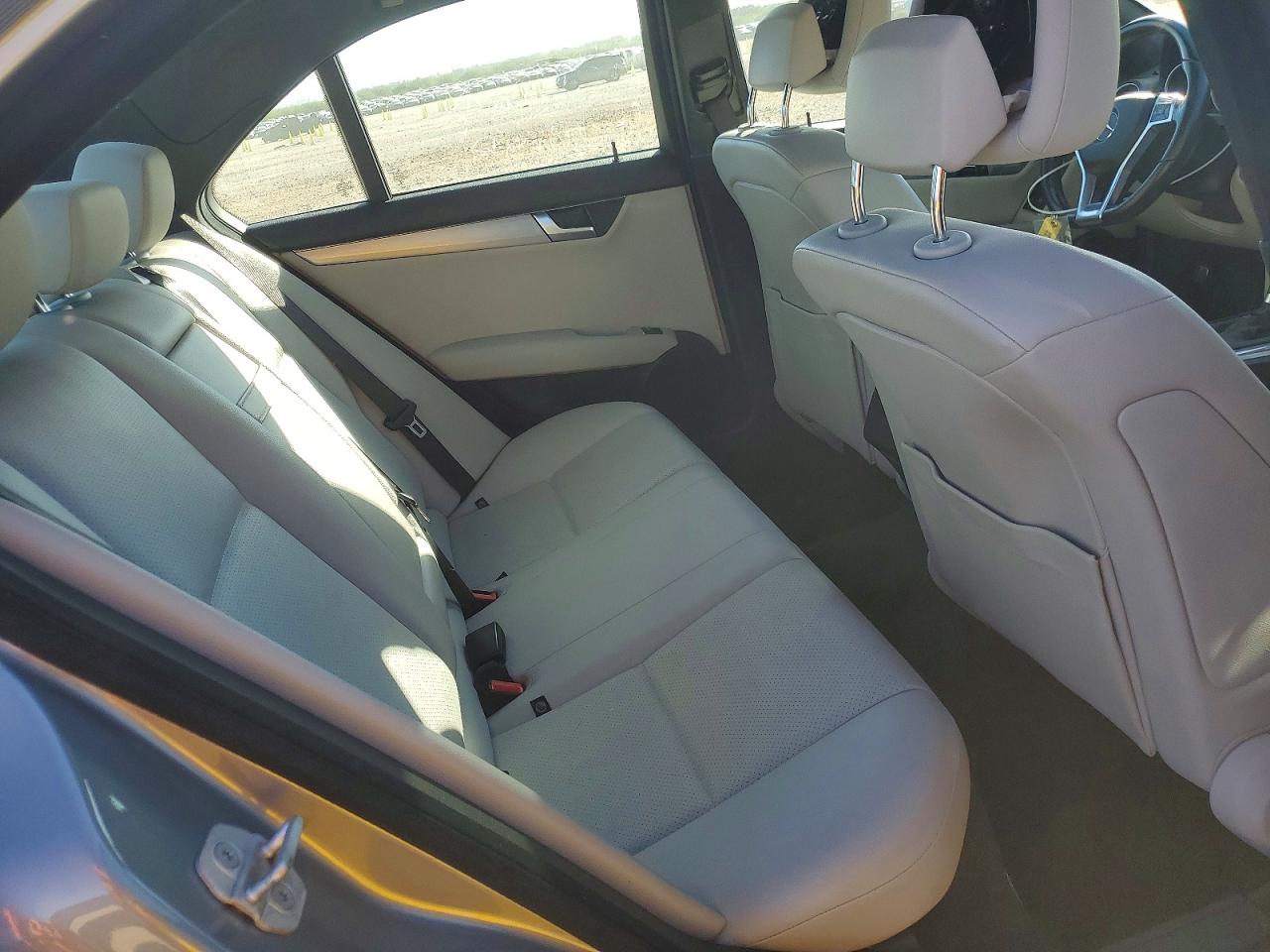 2014 MERCEDES-BENZ C 250 photo 10