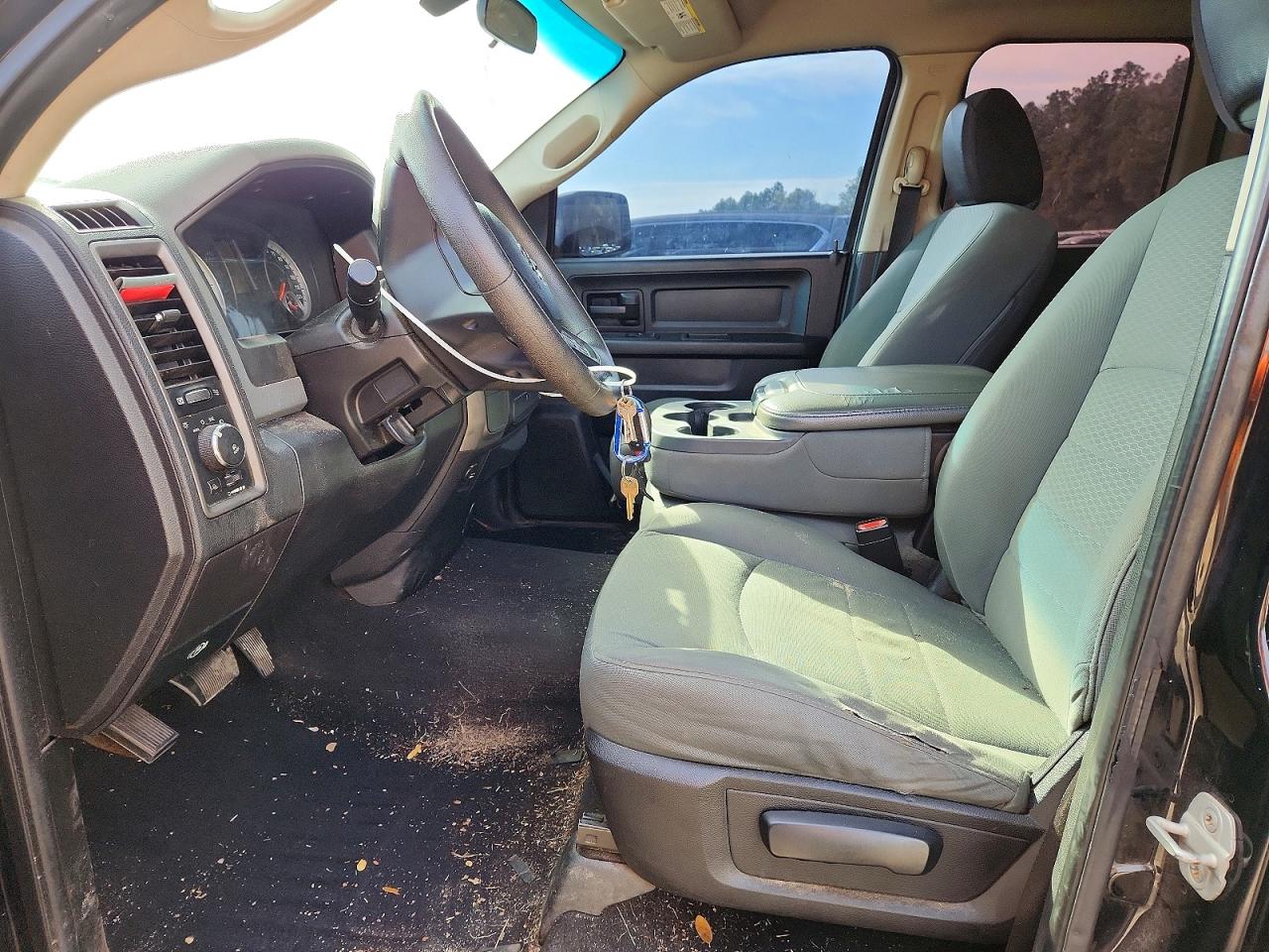 2013 RAM 1500 ST photo 7