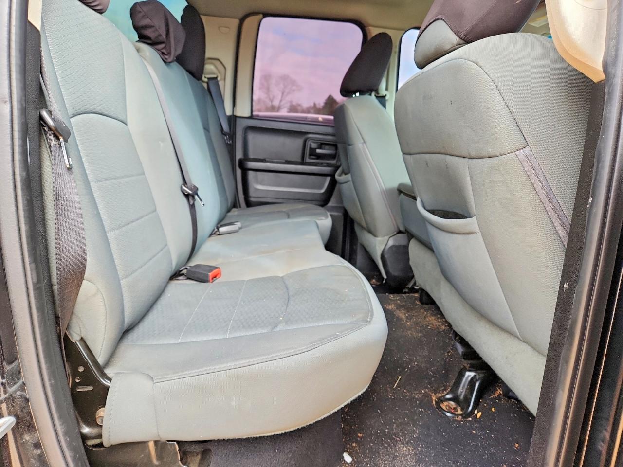 2013 RAM 1500 ST photo 10