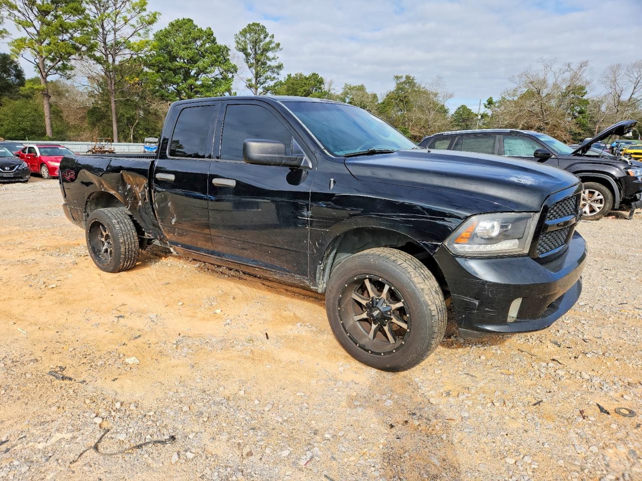 2013 RAM 1500 ST photo 4