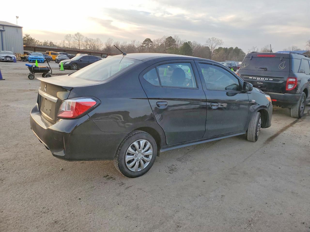 2024 MITSUBISHI MIRAGE G4 ES photo 3
