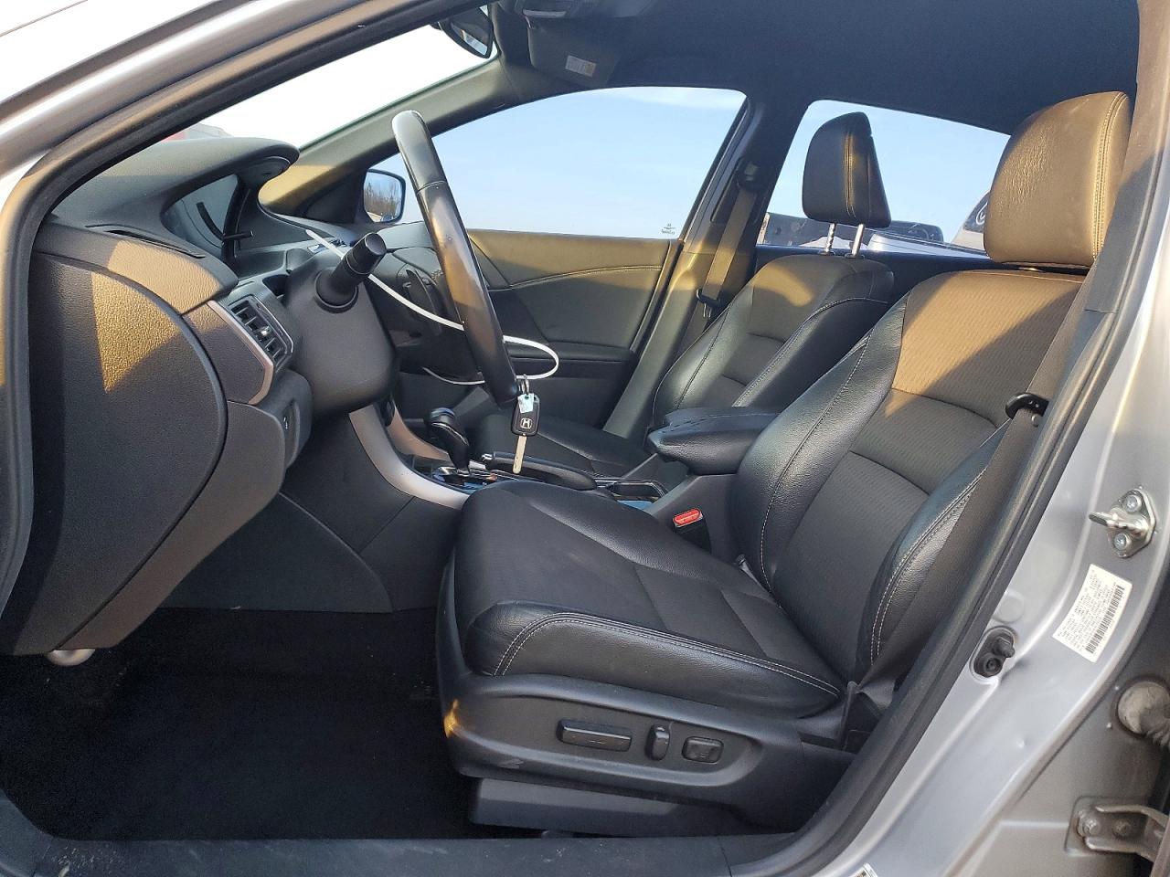2016 HONDA ACCORD SPORT photo 7