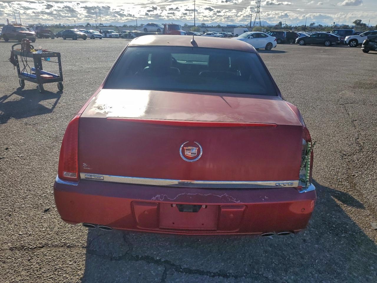 2008 CADILLAC DTS photo 11