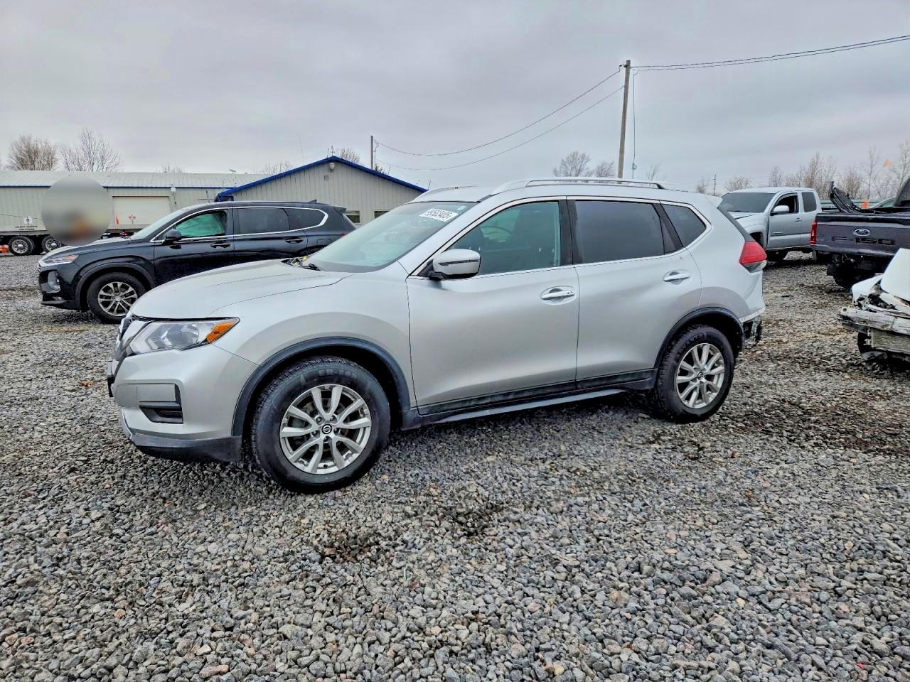 2017 NISSAN ROGUE