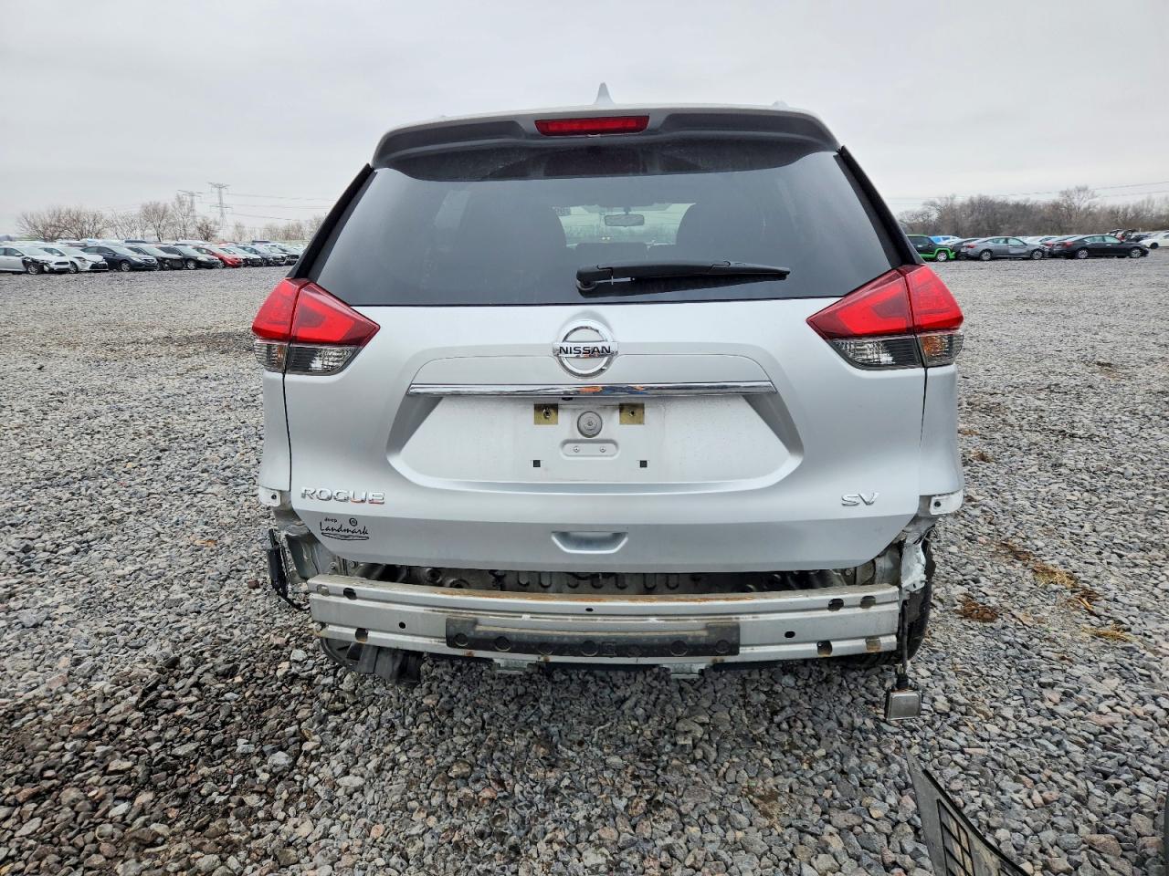 2017 NISSAN ROGUE S photo 6