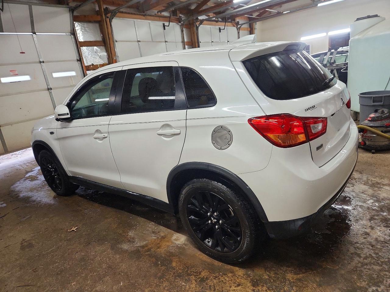 2017 MITSUBISHI OUTLANDER SPORT ES photo 2
