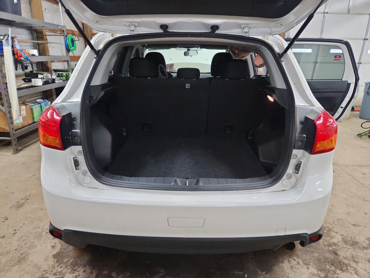 2017 MITSUBISHI OUTLANDER SPORT ES photo 6